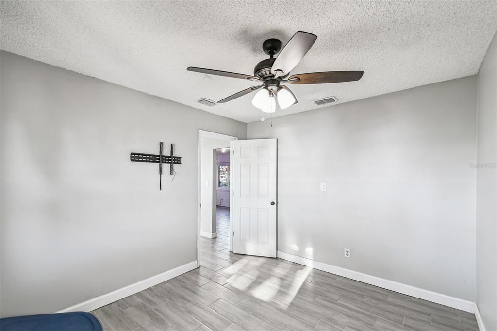 На продажу: $435,000 (3 спален, 2 ванн, 1687 Квадратных фут)