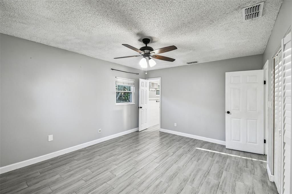 На продажу: $435,000 (3 спален, 2 ванн, 1687 Квадратных фут)