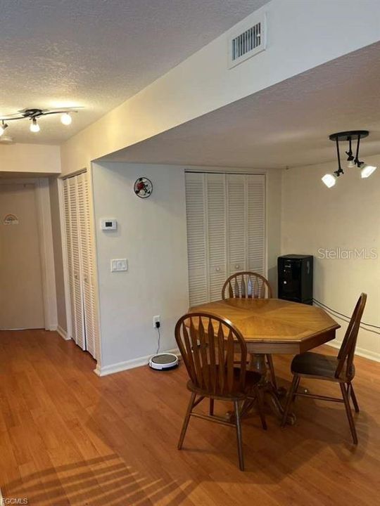 En Venta: $145,000 (2 camas, 2 baños, 1046 Pies cuadrados)