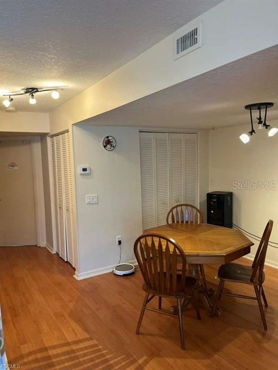 En Venta: $145,000 (2 camas, 2 baños, 1046 Pies cuadrados)