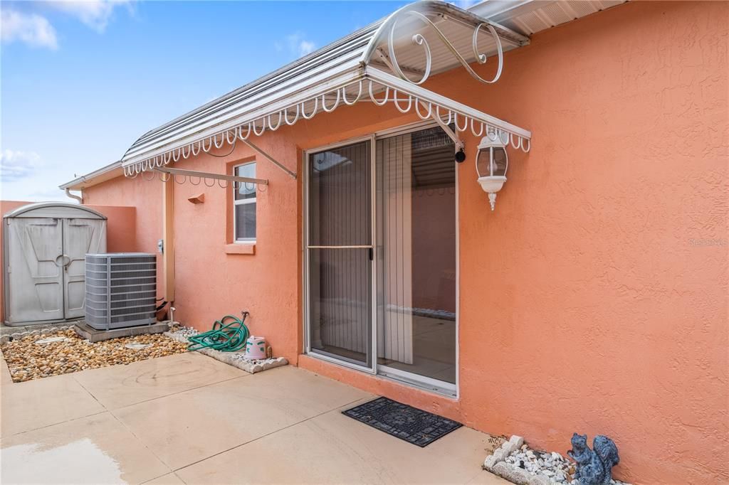 待售: $319,000 (2 贝兹, 2 浴室, 1128 平方英尺)