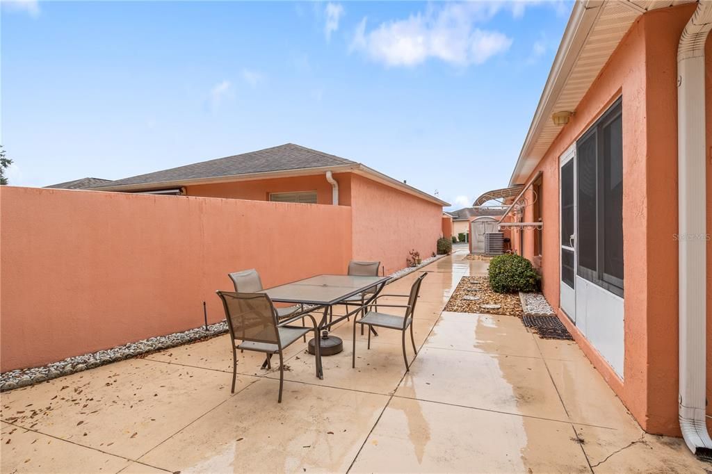 待售: $319,000 (2 贝兹, 2 浴室, 1128 平方英尺)