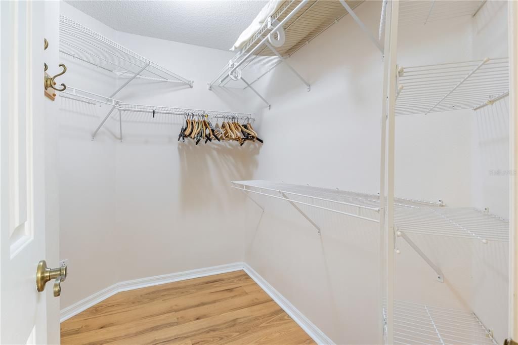 待售: $319,000 (2 贝兹, 2 浴室, 1128 平方英尺)