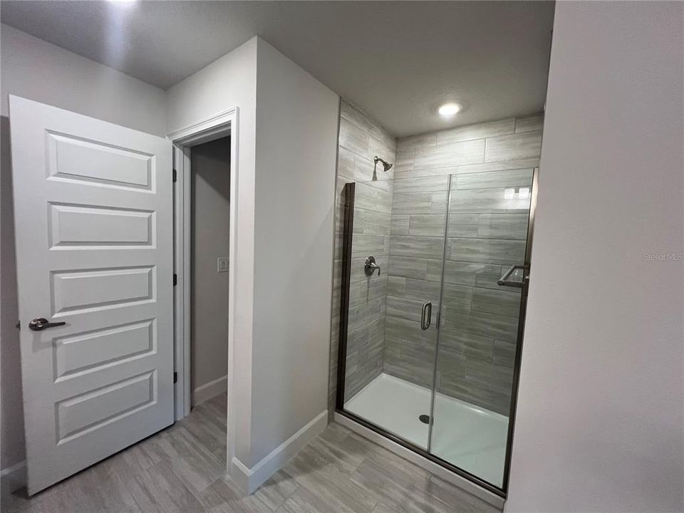 待售: $348,000 (4 贝兹, 3 浴室, 2200 平方英尺)