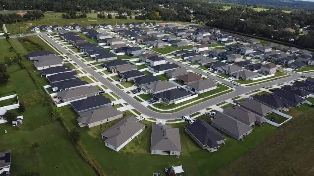 待售: $348,000 (4 贝兹, 3 浴室, 2200 平方英尺)