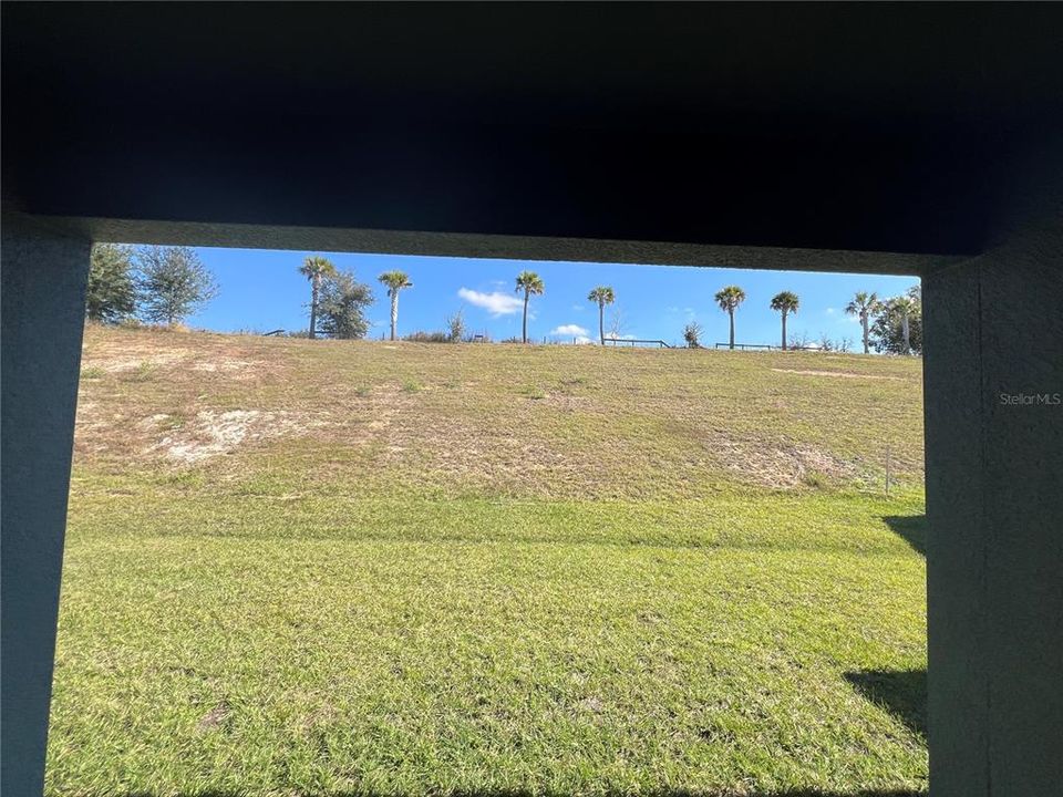 待售: $348,000 (4 贝兹, 3 浴室, 2200 平方英尺)