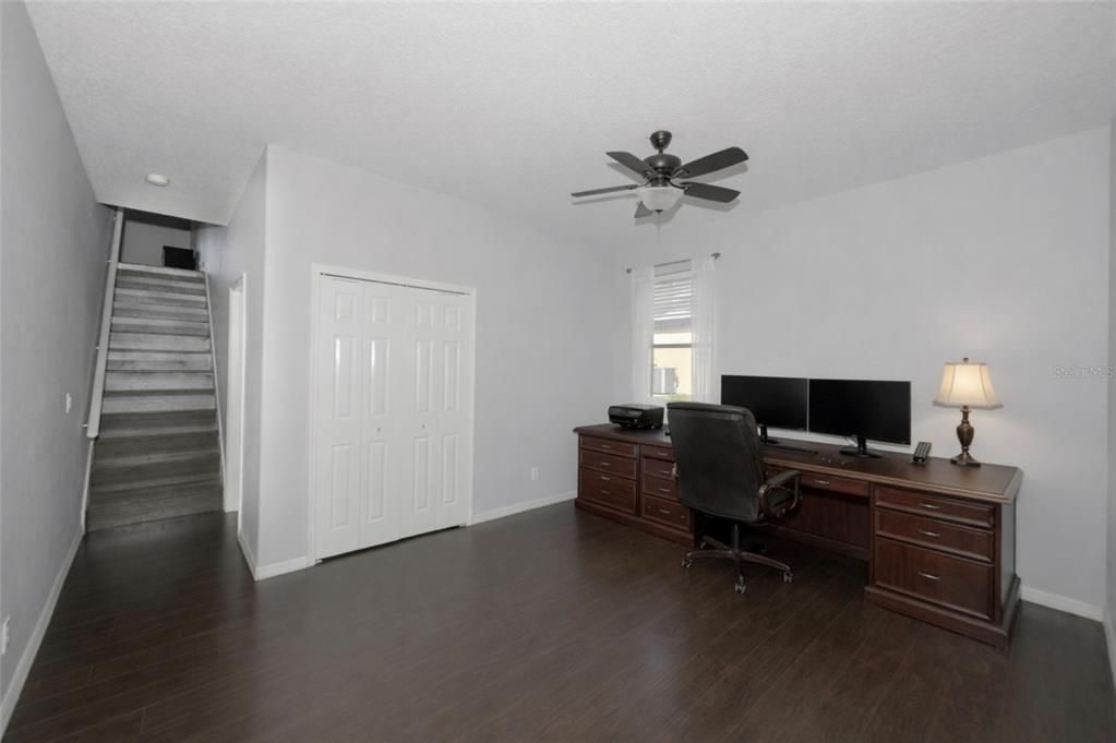 En Venta: $769,000 (5 camas, 4 baños, 3162 Pies cuadrados)