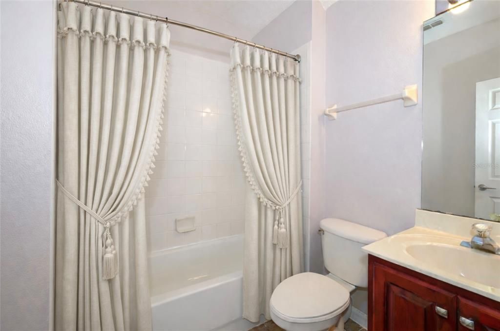 En Venta: $769,000 (5 camas, 4 baños, 3162 Pies cuadrados)