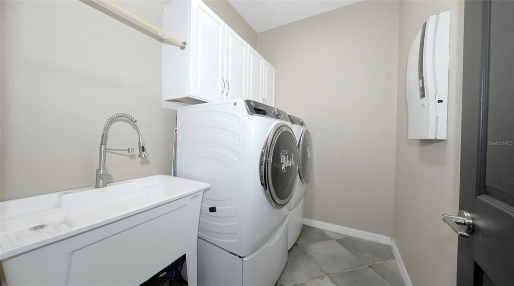 En Venta: $769,000 (5 camas, 4 baños, 3162 Pies cuadrados)