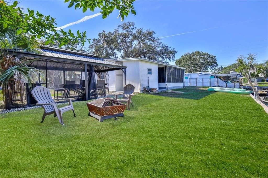 For Sale: $469,900 (4 beds, 2 baths, 1248 Square Feet)