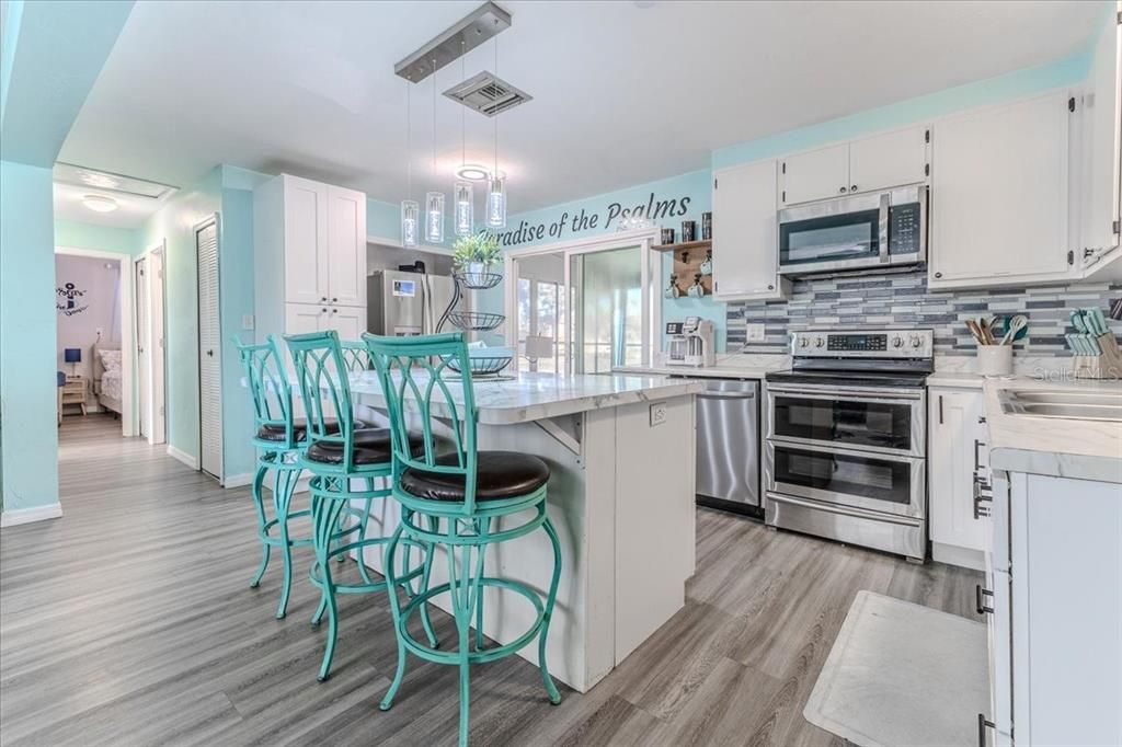 For Sale: $469,900 (4 beds, 2 baths, 1248 Square Feet)