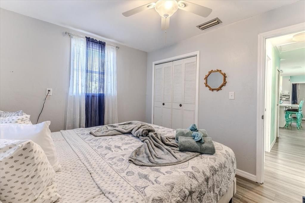 For Sale: $469,900 (4 beds, 2 baths, 1248 Square Feet)