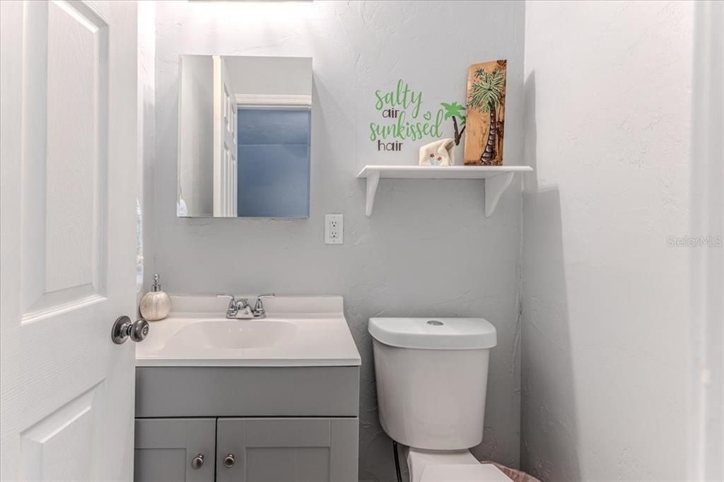 For Sale: $469,900 (4 beds, 2 baths, 1248 Square Feet)