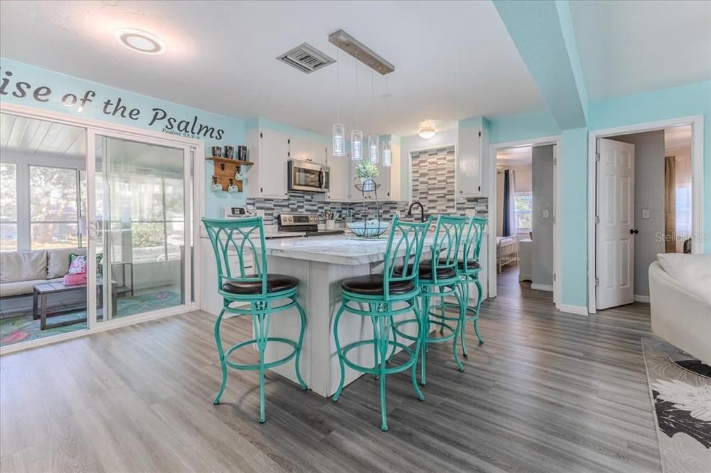 For Sale: $469,900 (4 beds, 2 baths, 1248 Square Feet)