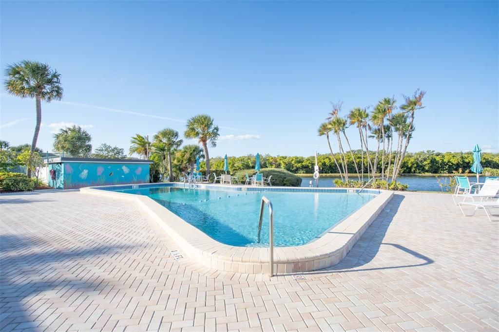 待售: $199,900 (2 贝兹, 2 浴室, 1020 平方英尺)