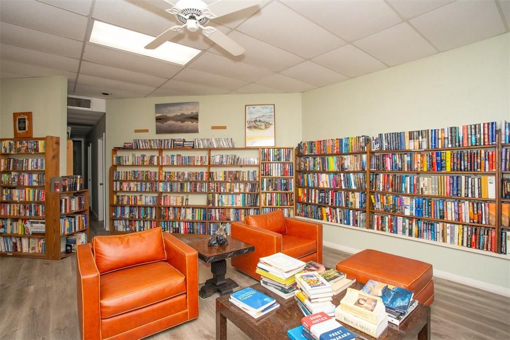 For Sale: $199,900 (2 beds, 2 baths, 1020 Square Feet)