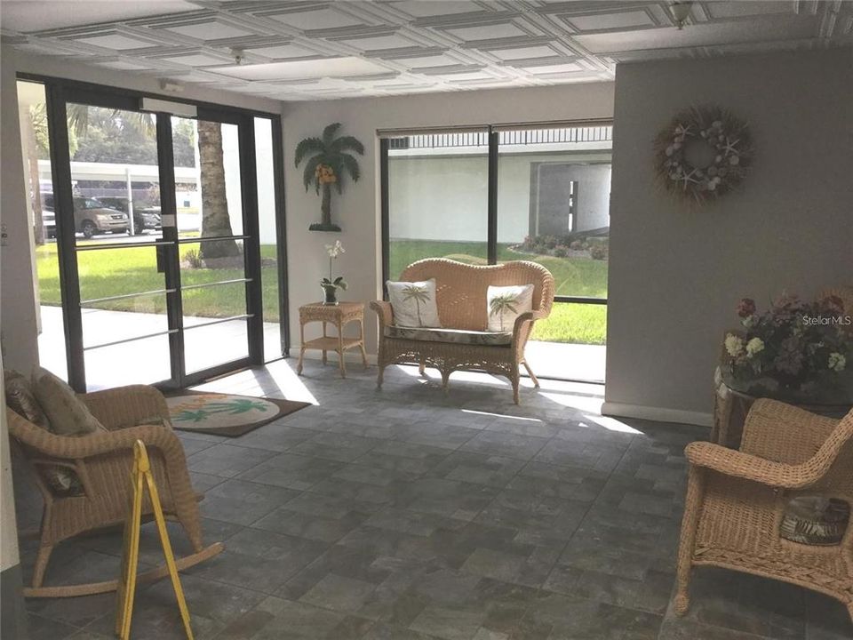 待售: $199,900 (2 贝兹, 2 浴室, 1020 平方英尺)