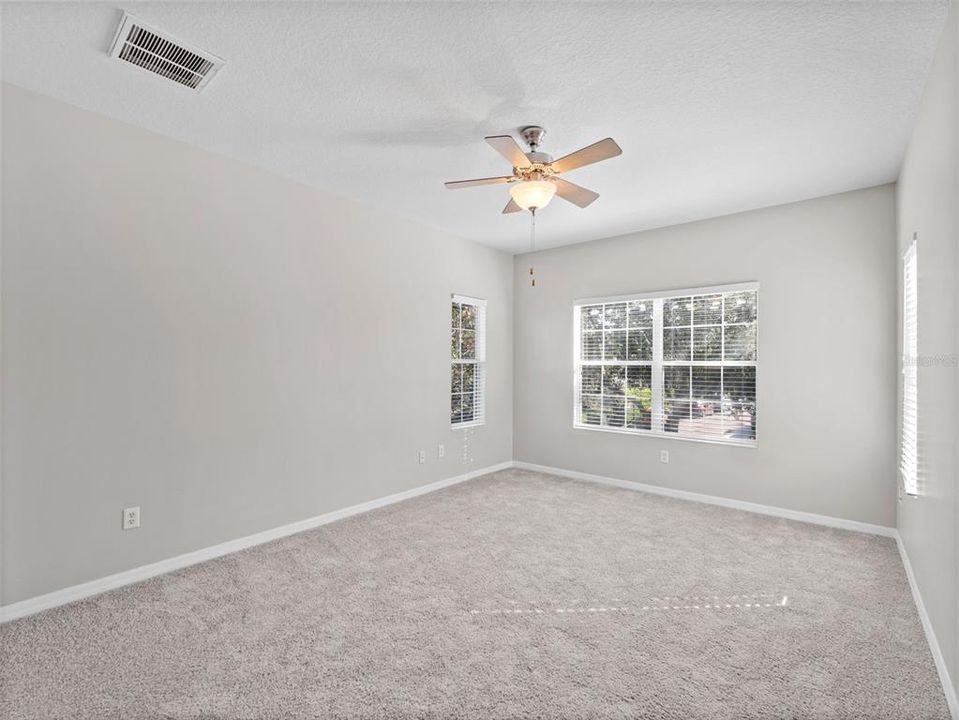 出租: $2,800 (3 贝兹, 2 浴室, 2558 平方英尺)