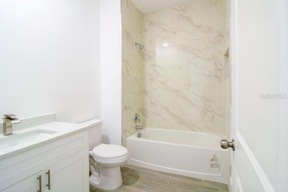 For Rent: $1,650 (3 beds, 2 baths, 1047 Square Feet)