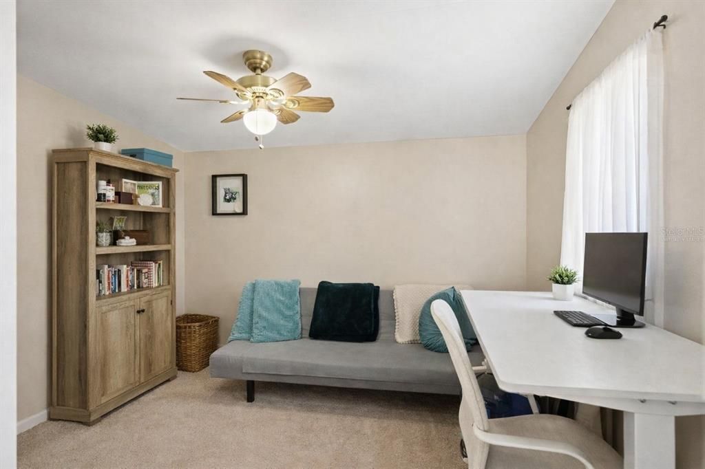 For Sale: $199,900 (2 beds, 1 baths, 567 Square Feet)