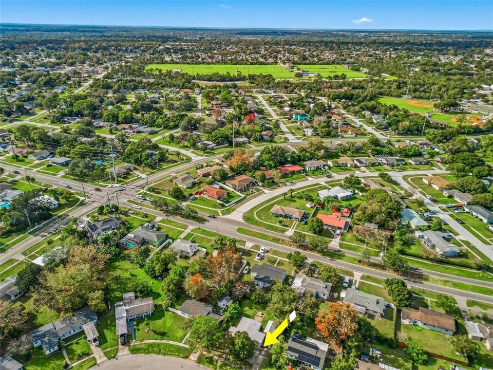 For Sale: $199,900 (2 beds, 1 baths, 567 Square Feet)