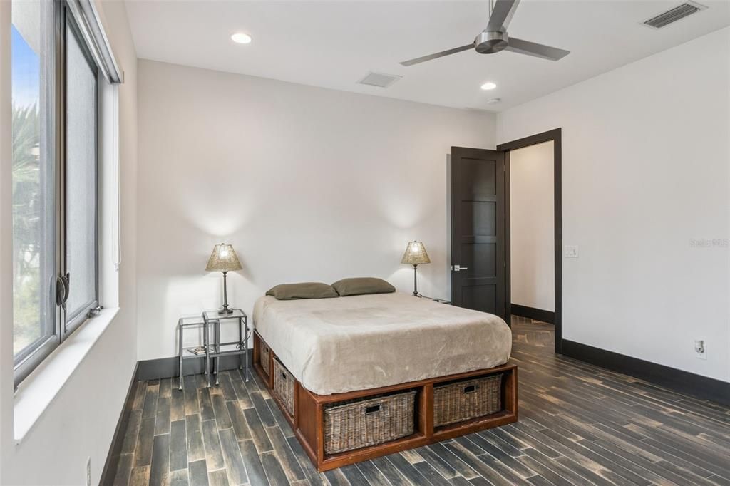 На продажу: $4,695,000 (4 спален, 4 ванн, 3685 Квадратных фут)