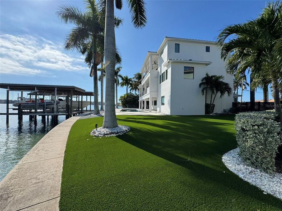 На продажу: $4,695,000 (4 спален, 4 ванн, 3685 Квадратных фут)