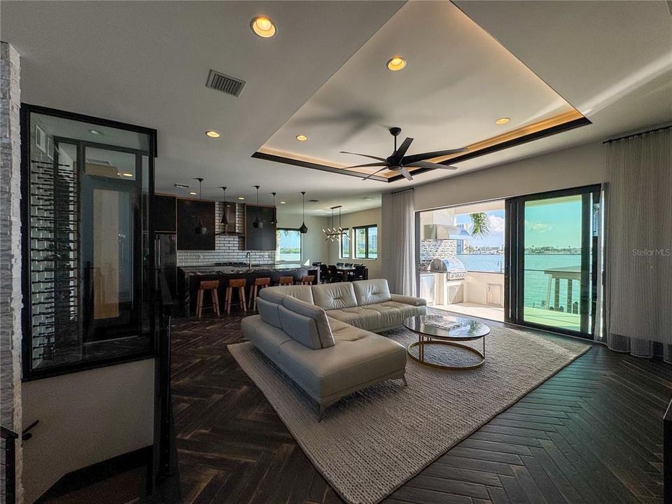 На продажу: $4,695,000 (4 спален, 4 ванн, 3685 Квадратных фут)