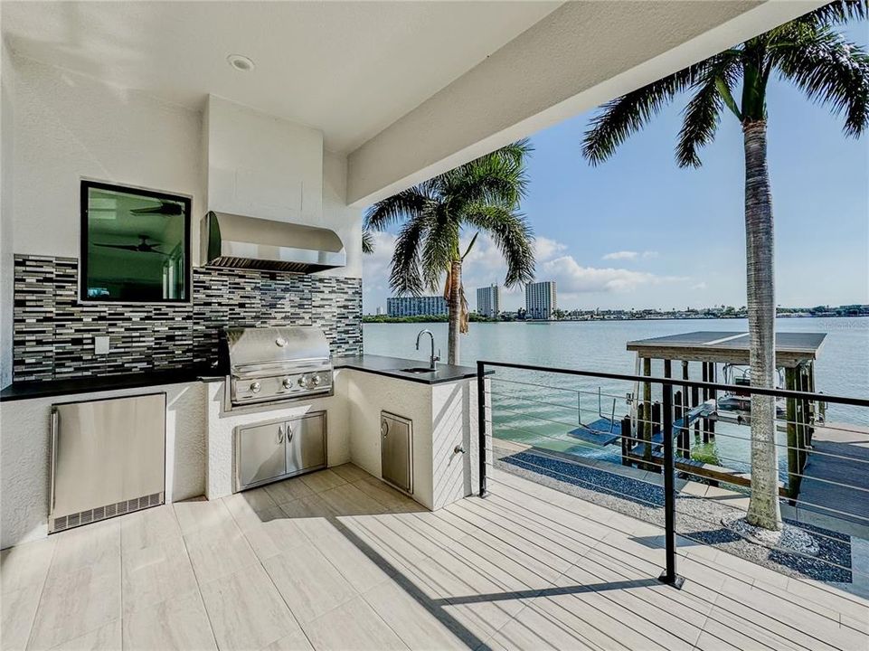 На продажу: $4,695,000 (4 спален, 4 ванн, 3685 Квадратных фут)