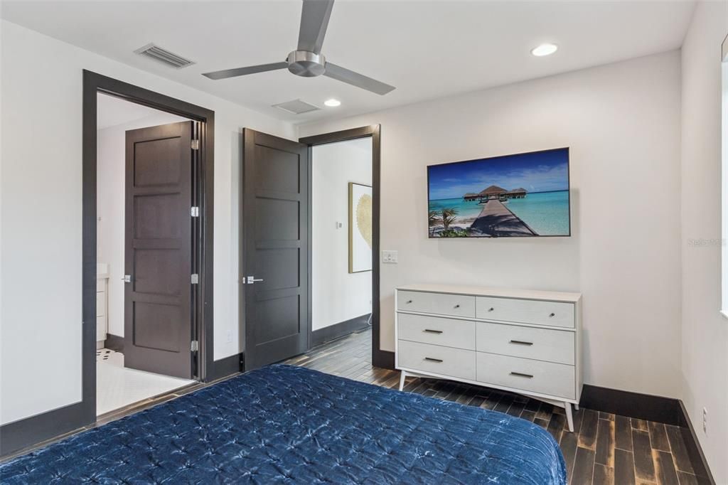 На продажу: $4,695,000 (4 спален, 4 ванн, 3685 Квадратных фут)