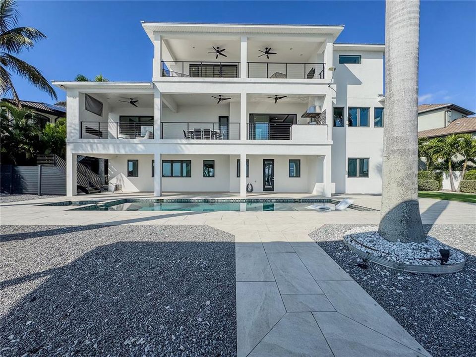 На продажу: $4,695,000 (4 спален, 4 ванн, 3685 Квадратных фут)