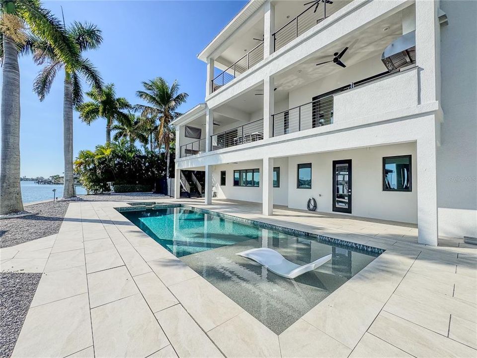 На продажу: $4,695,000 (4 спален, 4 ванн, 3685 Квадратных фут)