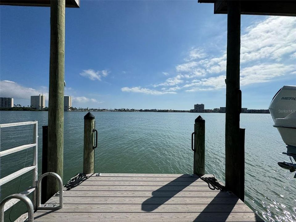 На продажу: $4,695,000 (4 спален, 4 ванн, 3685 Квадратных фут)