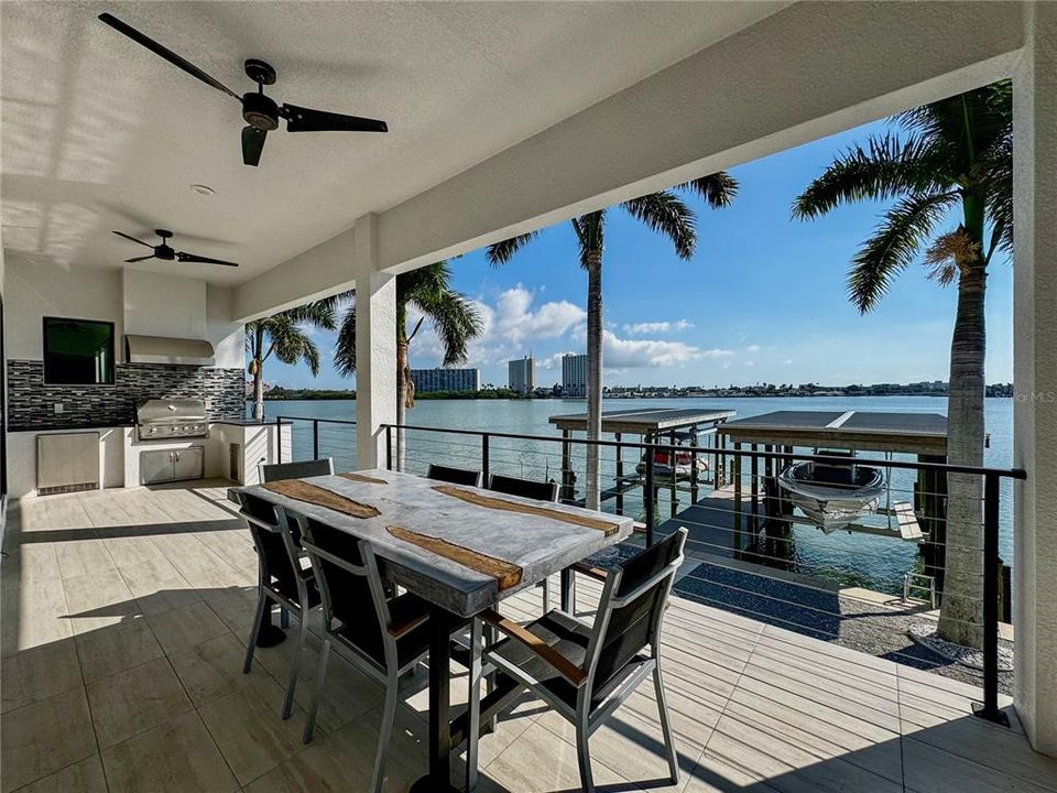 На продажу: $4,695,000 (4 спален, 4 ванн, 3685 Квадратных фут)