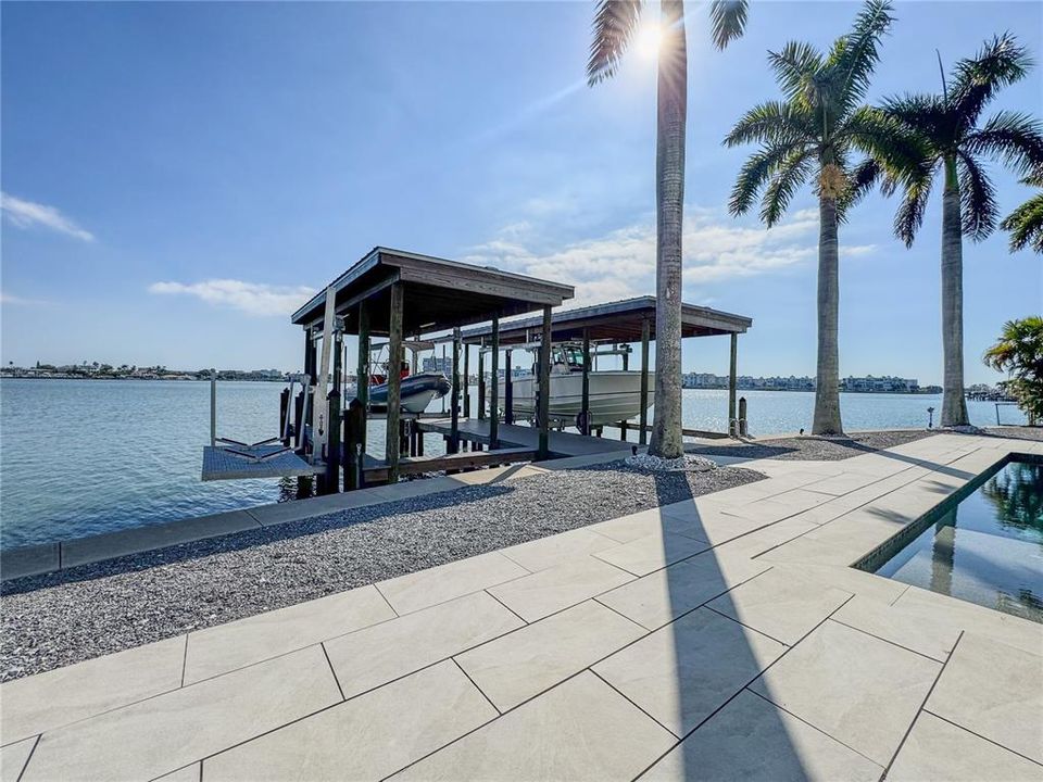 На продажу: $4,695,000 (4 спален, 4 ванн, 3685 Квадратных фут)