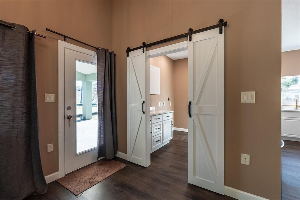 На продажу: $549,000 (3 спален, 2 ванн, 2635 Квадратных фут)