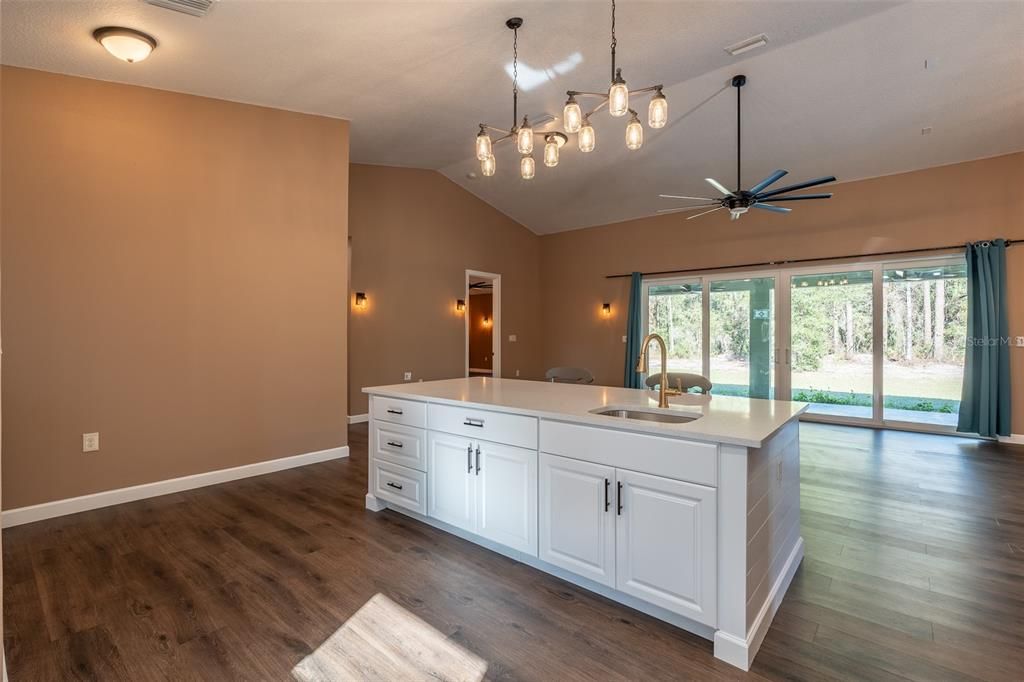 На продажу: $549,000 (3 спален, 2 ванн, 2635 Квадратных фут)