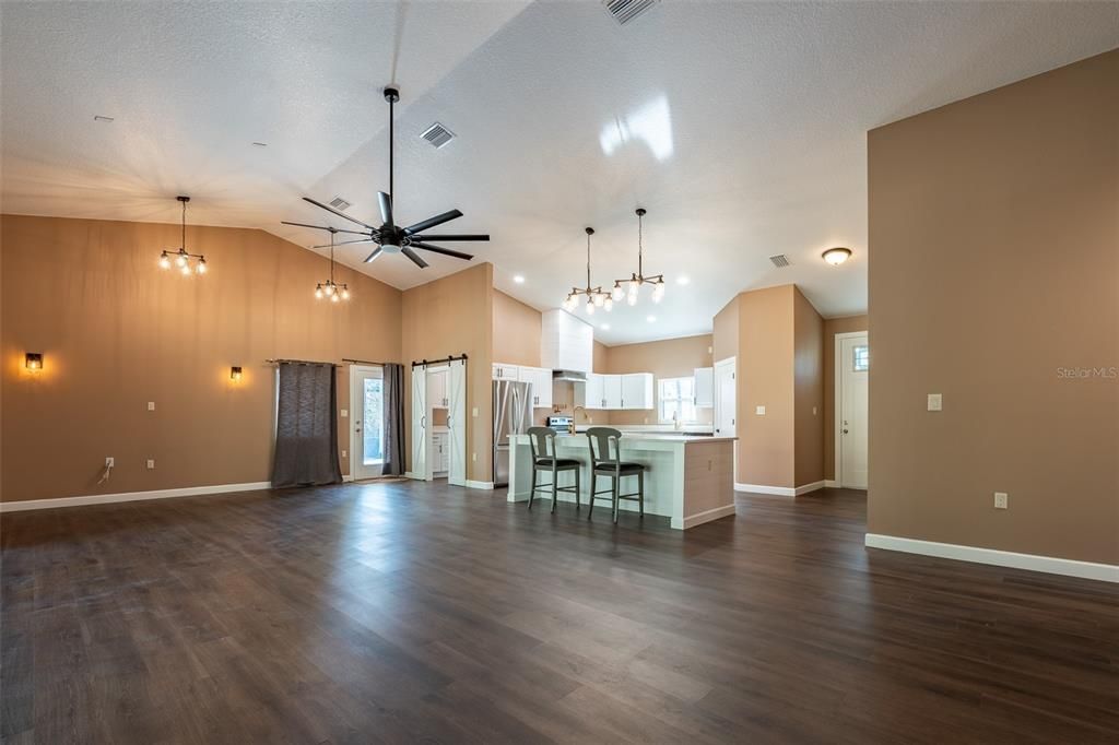 На продажу: $549,000 (3 спален, 2 ванн, 2635 Квадратных фут)