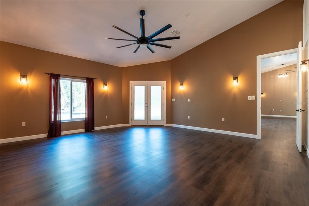 На продажу: $549,000 (3 спален, 2 ванн, 2635 Квадратных фут)