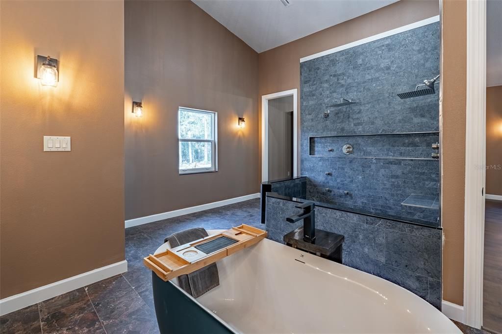 На продажу: $549,000 (3 спален, 2 ванн, 2635 Квадратных фут)