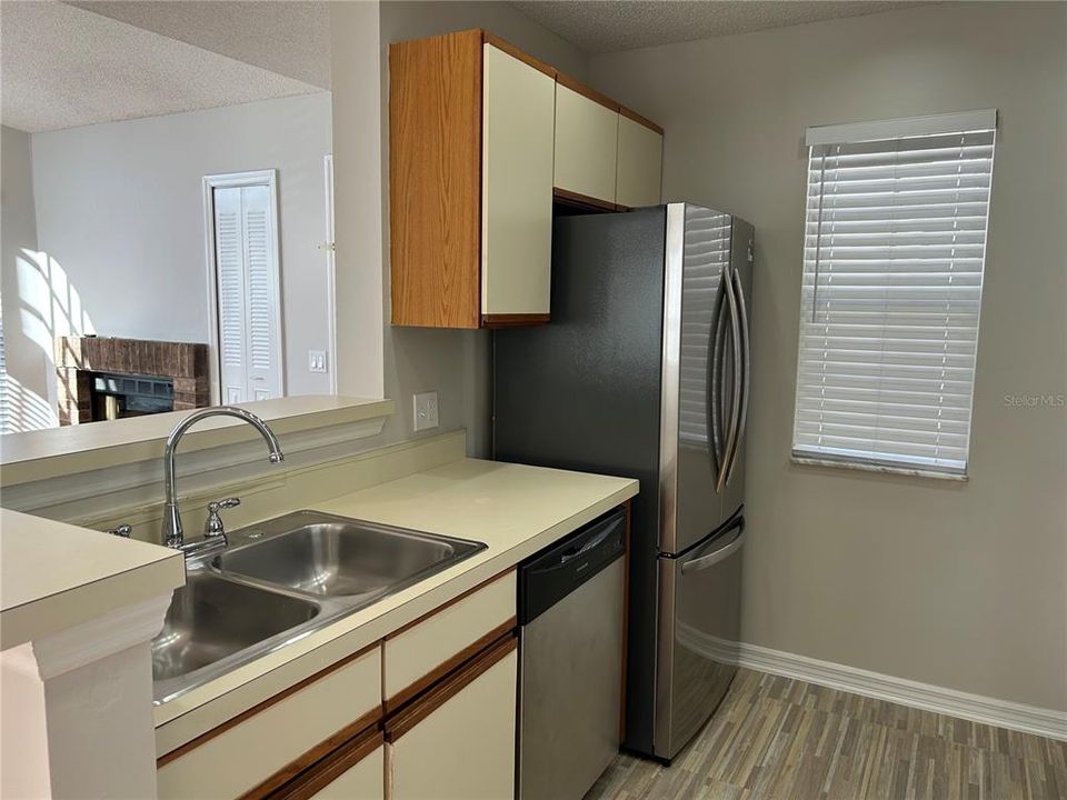 En Renta: $1,550 (2 camas, 2 baños, 1036 Pies cuadrados)