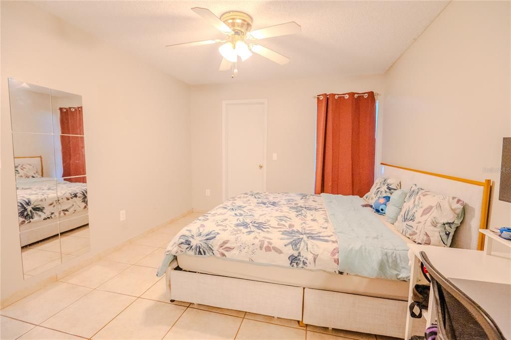 En Venta: $215,000 (2 camas, 2 baños, 938 Pies cuadrados)