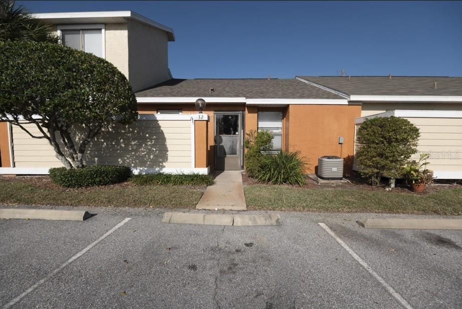 En Venta: $215,000 (2 camas, 2 baños, 938 Pies cuadrados)