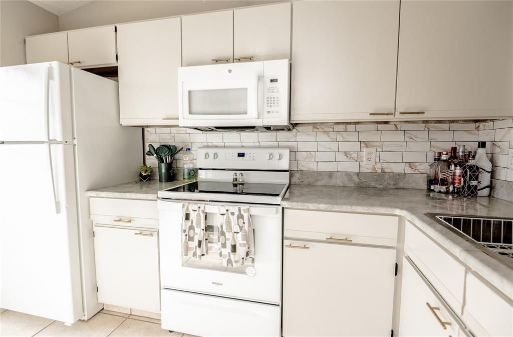 En Venta: $215,000 (2 camas, 2 baños, 938 Pies cuadrados)