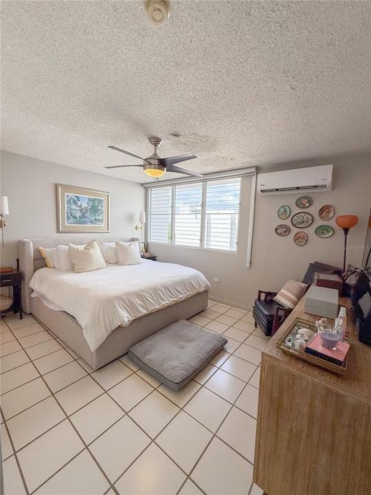 Под контрактом: $285,000 (3 спален, 2 ванн, 1851 Квадратных фут)