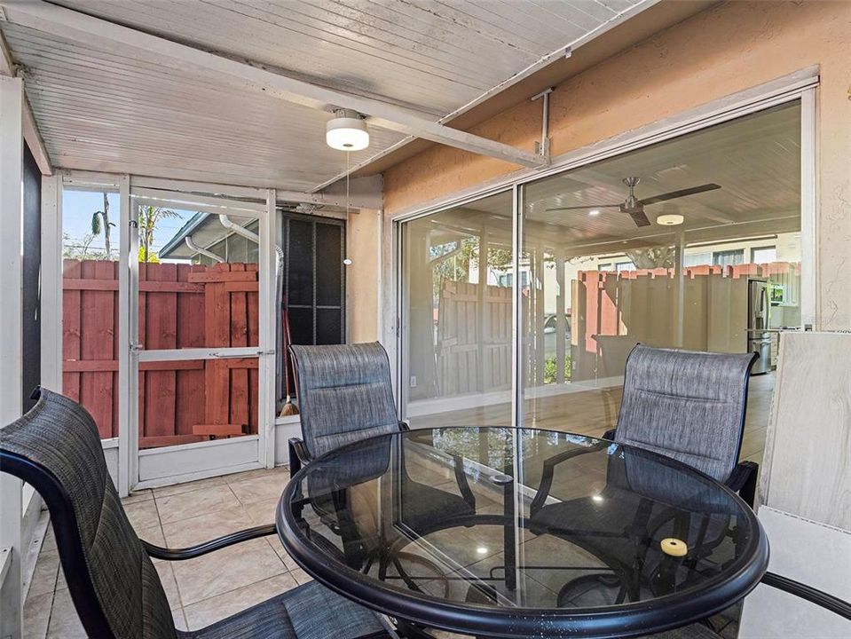 待售: $289,900 (2 贝兹, 2 浴室, 874 平方英尺)