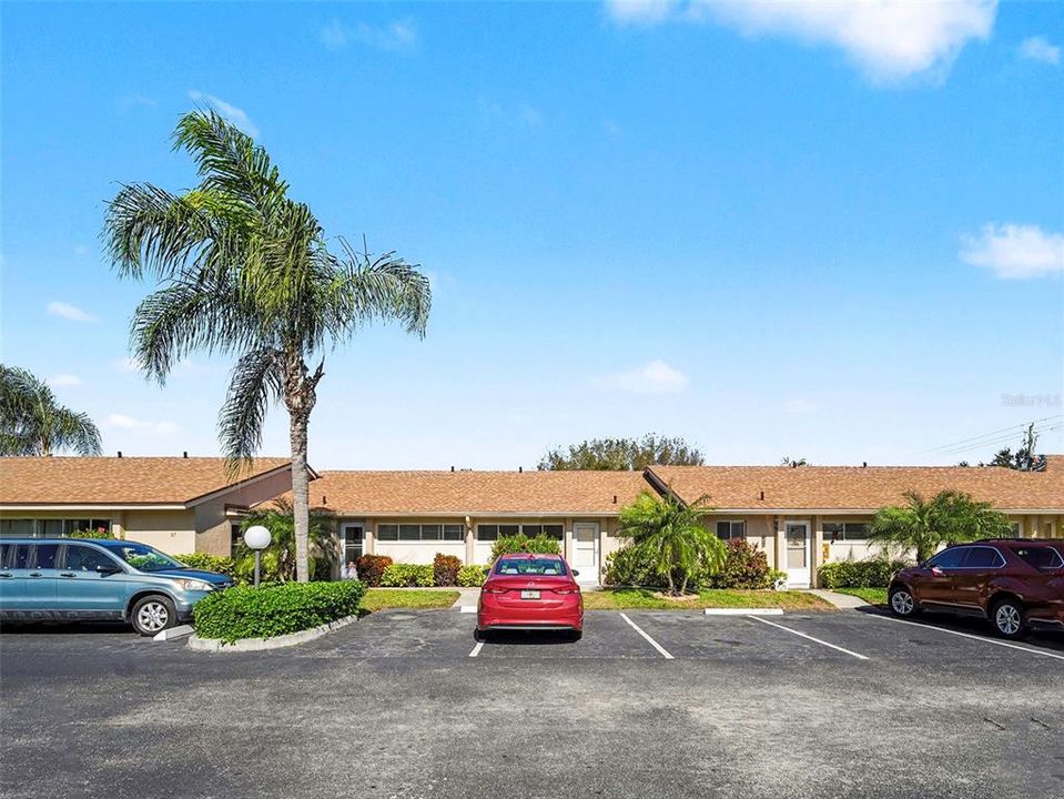 待售: $289,900 (2 贝兹, 2 浴室, 874 平方英尺)