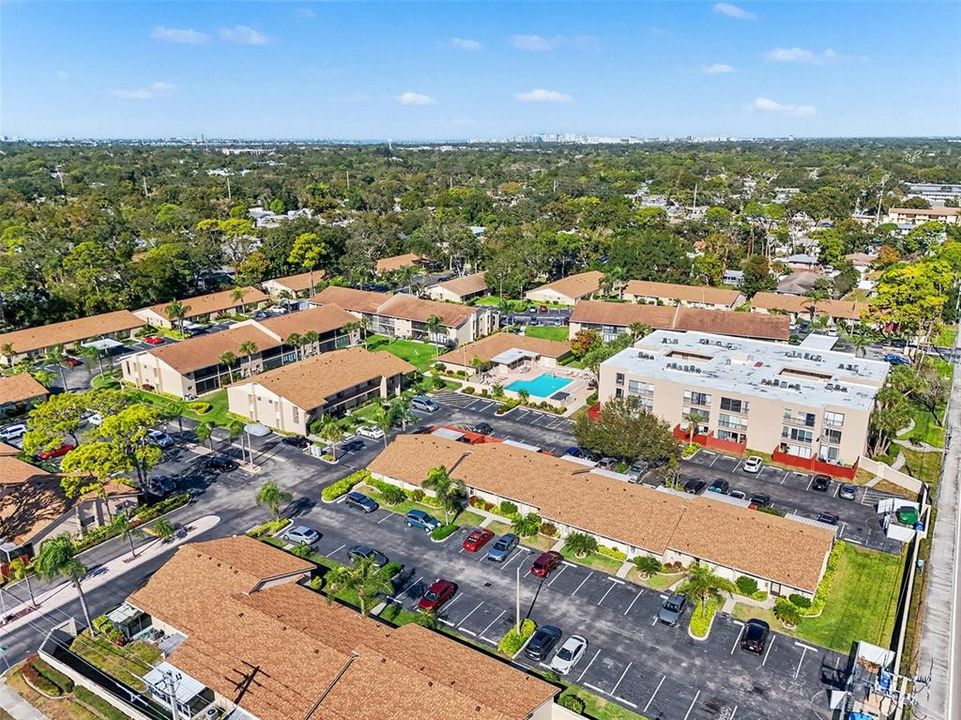 待售: $289,900 (2 贝兹, 2 浴室, 874 平方英尺)