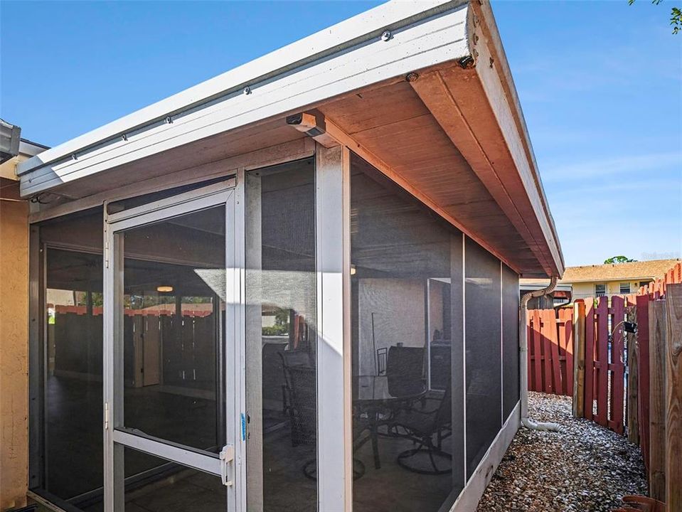 待售: $289,900 (2 贝兹, 2 浴室, 874 平方英尺)