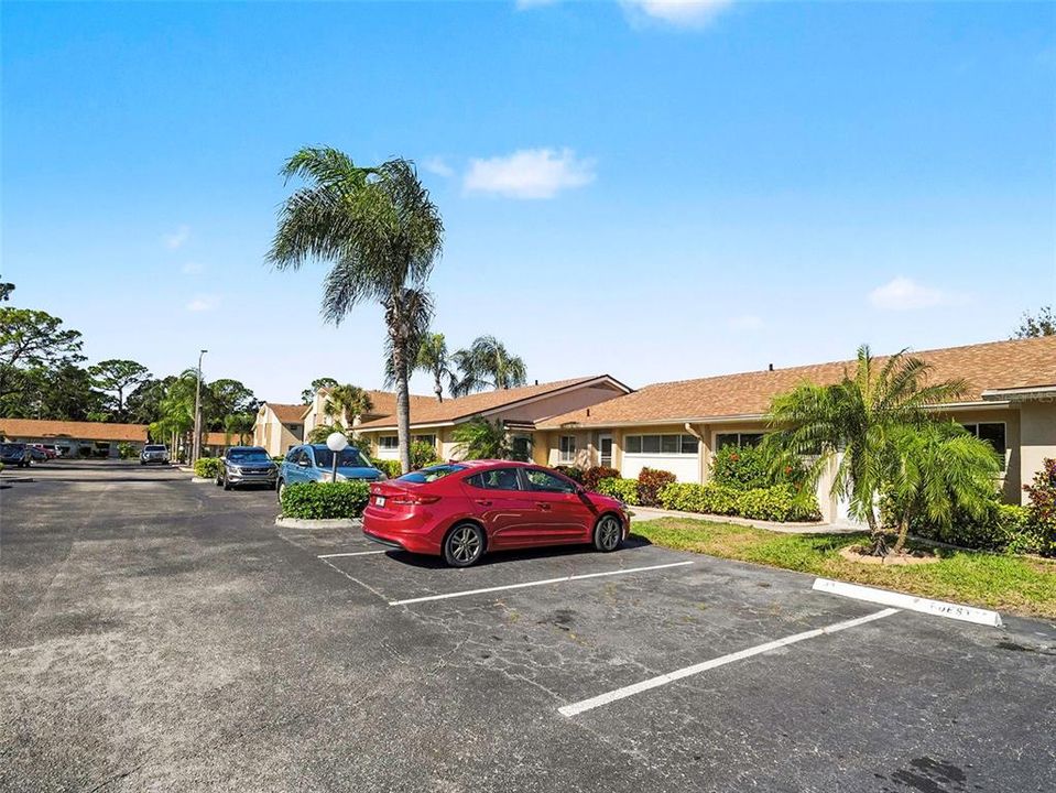 待售: $289,900 (2 贝兹, 2 浴室, 874 平方英尺)